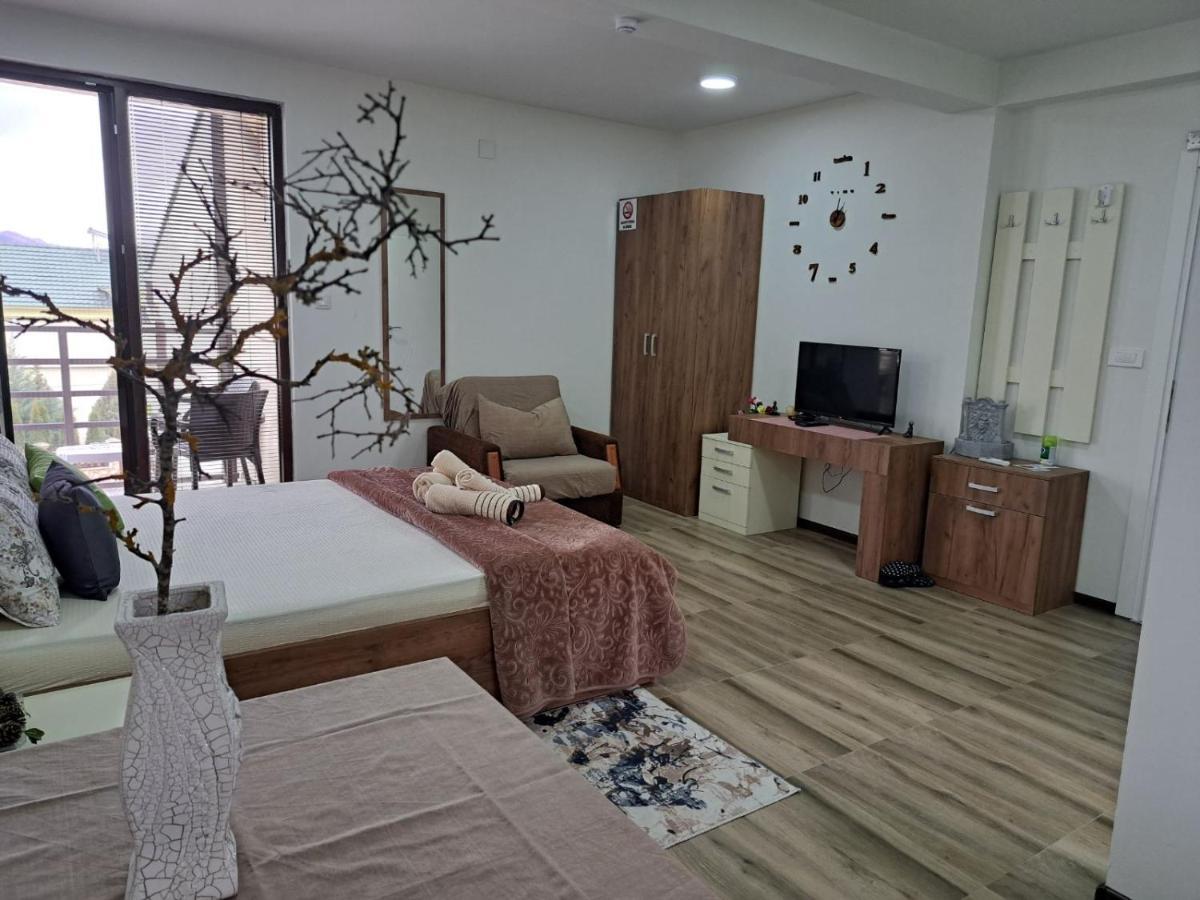 Villa Lucija By Romantique เวเลส ภายนอก รูปภาพ